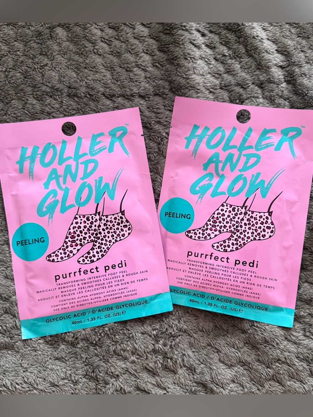 Two Pack Holler and Glow Purrfect Pedi Foot Peal